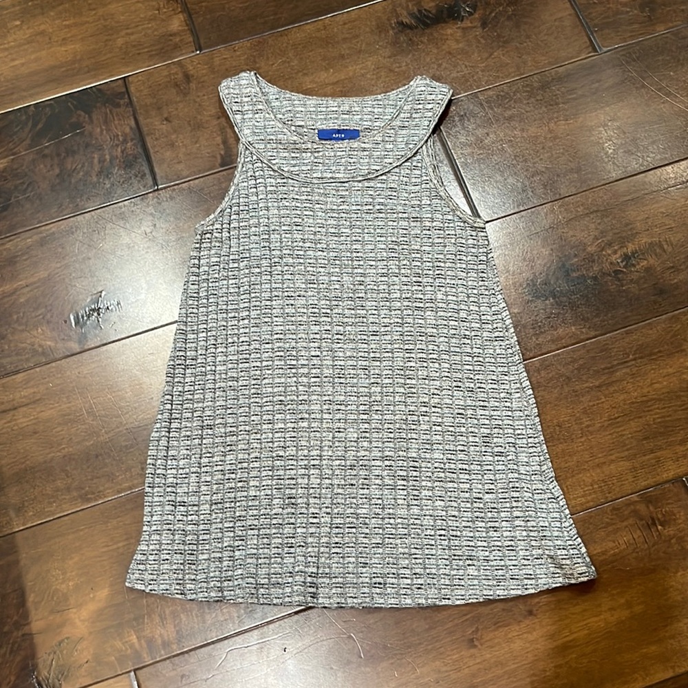 Apt 9 Small Top - image 1